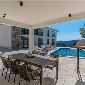 5 bedroom villa with pool near Crikvenica, sleeps 10